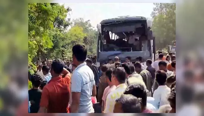 Breaking News : మహారాష్ట్రలో ఘోర బస్సు ప్రమాదం Breaking News : మహారాష్ట్రలో ఘోర బస్సు ప్రమాదం