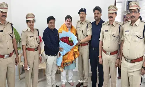 రవాణాశాఖలో పదోన్నతులు.. అధికారులకు మంత్రి పొన్నం కీలక సూచనలు