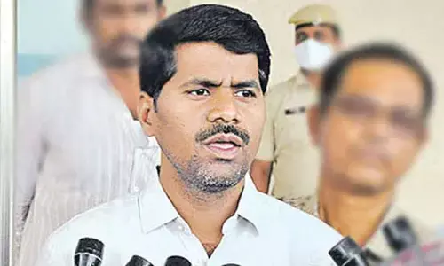 FIR Filed: సచివాలయ ఉద్యోగుల సంఘం అధ్యక్షుడిపై కేసు నమోదు..