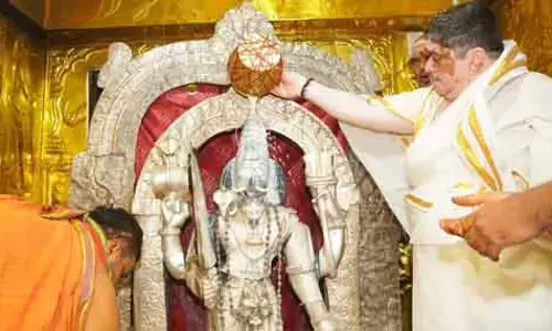 Ponnam : సోనియా చలవతోనే తెలంగాణ : పొన్నం