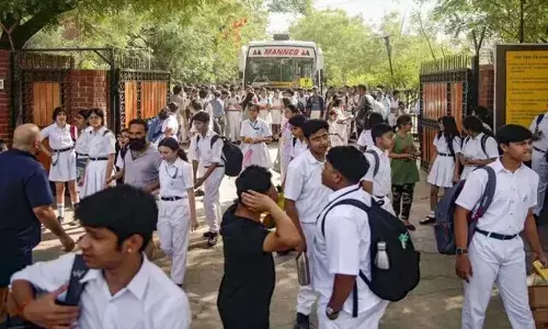 Bomb Threat: ఢిల్లీలోని పాఠశాలకు బాంబు బెదిరింపులు
