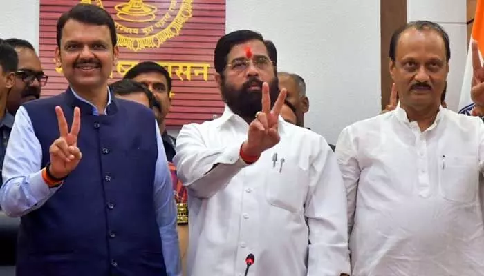 Oath Taking: మహా కేబినెట్ ప్రమాణానికి ముహూర్తం ఫిక్స్ Oath Taking: మహా కేబినెట్ ప్రమాణానికి ముహూర్తం ఫిక్స్