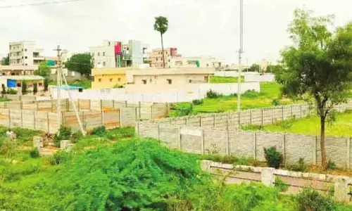 Maheshwaram: వక్ఫ్ భూముల్లో రాత్రికి రాత్రే ఆక్రమణలు..! అక్రమ కట్టడాలు