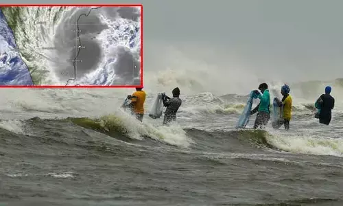 Cyclone Update: చెన్నైపై కన్నెర్ర చేసిన ఫెంగల్.. విద్యాసంస్థలకు సెలవు.. ప్రభుత్వం అలర్ట్
