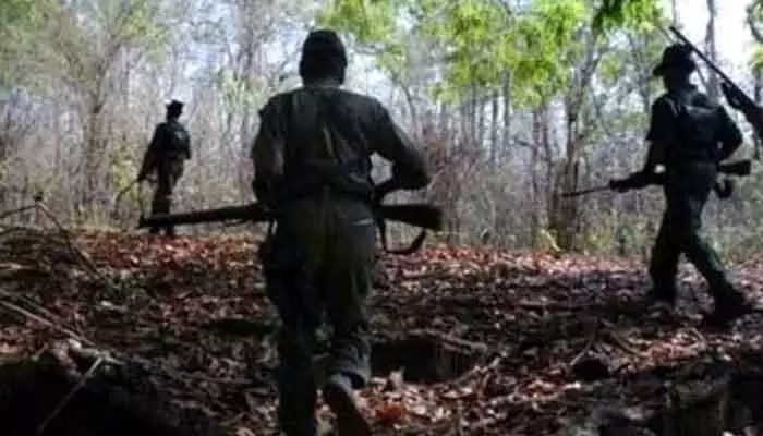 ఏం తప్పు చేశారని ఆపరేషన్ కగార్? మావోయిస్టు అగ్రనేత దేవ్జీకి తమ్ముడి కూతురు లేఖ ఏం తప్పు చేశారని ఆపరేషన్ కగార్? మావోయిస్టు అగ్రనేత దేవ్జీకి తమ్ముడి కూతురు లేఖ