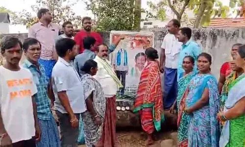 Amanagal: సీఎం రేవంత్ రెడ్డికి పాలాభిషేకం చేసిన రైతులు