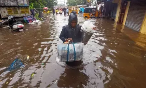 Cyclone Fengal: ఫెయింజల్ తుఫానుతో అస్తవ్యస్తంగా మారిన పుదుచ్చేరి