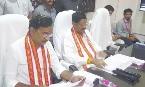 దుర్గగుడి అభివృద్ధిపై మంత్రి ఆనం సమీక్ష.. అధికారులకు కీలక ఆదేశాలు