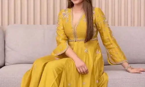 సెకెండ్ ఇన్నింగ్స్‌లో సత్తా చూపిస్తోన్న ప్రభాస్ హీరోయిన్.. ఏకంగా ఏడు సినిమాలతో..