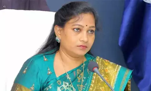 Home Minister Anitha: ఫెంగల్ తుపాన్ ఎఫెక్ట్.. అధికారులకు హోంమంత్రి అనిత కీలక ఆదేశాలు