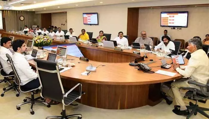 AP Cabinet Meeting: నేడు ఏపీ కేబినెట్ భేటీ.. ఆ అంశాలపైనే కీలక చర్చ! AP Cabinet Meeting: నేడు ఏపీ కేబినెట్ భేటీ.. ఆ అంశాలపైనే కీలక చర్చ!