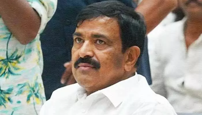 Factory Seize: మాజీ ఎమ్మెల్యే ద్వారంపూడికి బిగ్ షాక్.. ఆ ఫ్యాక్టరీని సీజ్ చేసిన పీసీబీ అధికారులు Factory Seize: మాజీ ఎమ్మెల్యే ద్వారంపూడికి బిగ్ షాక్.. ఆ ఫ్యాక్టరీని సీజ్ చేసిన పీసీబీ అధికారులు