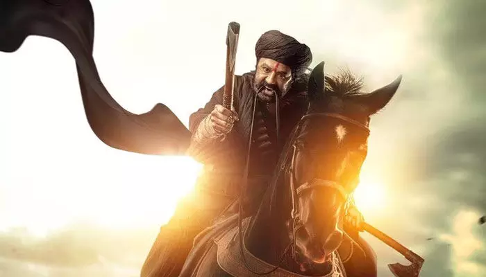 Balakrishna: బాలకృష్ణ ‘డాకూ మహారాజ్’ కు గుమ్మడికాయ కొట్టేసిన చిత్ర బృందం Balakrishna: బాలకృష్ణ ‘డాకూ మహారాజ్’ కు గుమ్మడికాయ కొట్టేసిన చిత్ర బృందం