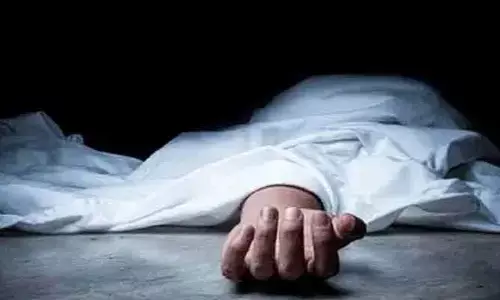 క్లాస్ రూమ్‌లో దారుణం.. టీచర్‌ను కొట్టి చంపిన విద్యార్థులు