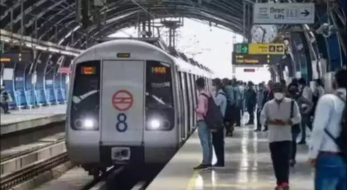 Delhi Metro: ఢిల్లీ మెట్రో లైన్ లో కేబుల్ చోరీ.. బ్లూ లైన్ లో సేవలకు అంతరాయం Delhi Metro: ఢిల్లీ మెట్రో లైన్ లో కేబుల్ చోరీ.. బ్లూ లైన్ లో సేవలకు అంతరాయం
