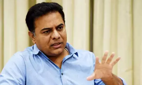 KTR: కోటి అబద్ధాల రేవంత్ .. ఆడ బిడ్డలను కోటిశ్వరులను చేస్తావా?.. కేటీఆర్ సంచలన ట్వీట్