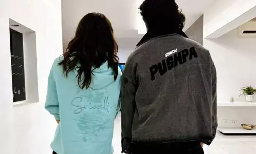 Pushpa-2: అల్లు అర్జున్‌కు విజయ్ దేవరకొండ సెంటిమెంట్.. వైరల్‌గా మారిన టీ షర్ట్