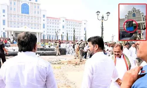Telangana Thalli : సెక్రటేరియట్‌లో తెలంగాణ తల్లి విగ్రహం.. పనులు పరిశీలించిన సీఎం రేవంత్