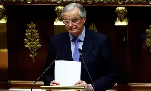 France: ఫ్రాన్స్‌లో కూలిపోయిన ప్రభుత్వం.. త్వరలో ప్రధాని రాజీనామా!