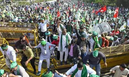 Farmers protest: మరోసారి ఆందోళన బాట పట్టిన అన్నదాతలు