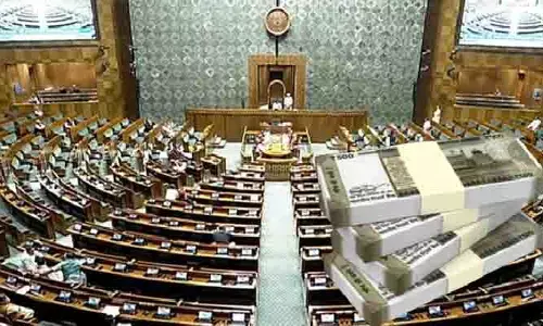 Rajya Sabha: రాజ్యసభలో నోట్ల కట్టల కలకలం.. విచారణకు ఆదేశించిన చైర్మన్ జగదీప్ ధంఖర్