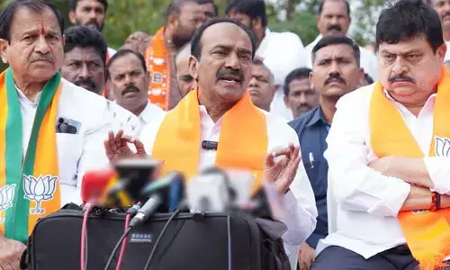 Eatala Rajender: ఇంకాస్త సర్దుకుని ఉండి ఉంటే బీజేపీకి మరో నాలుగు సీట్లు వచ్చేవి.. ఈటల సంచలన వ్యాఖ్యలు