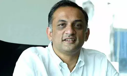 బాహుబలి నిర్మాత వాట్సాప్ అకౌంట్ హ్యాక్.. దయచేసి సమస్యను పరిష్కరించండి అంటూ  ట్వీట్