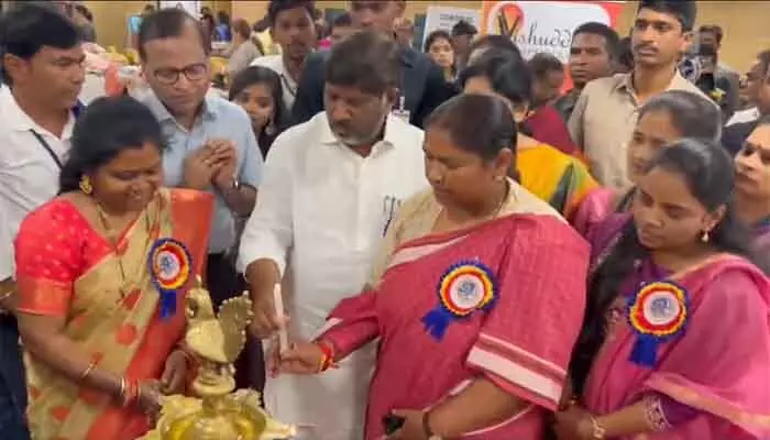Minister Seethakka : కోటి మంది మహిళలను కోటీశ్వరులు చేయడమే లక్ష్యం : మంత్రి సీతక్క Minister Seethakka : కోటి మంది మహిళలను కోటీశ్వరులు చేయడమే లక్ష్యం : మంత్రి సీతక్క