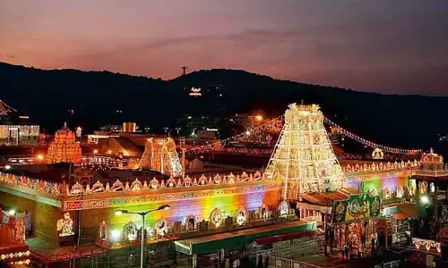 Tirumala Updates: తిరుమలలో తగ్గిన భక్తుల రద్దీ.. శ్రీవారి దర్శనానికి 8 గంటల సమయం