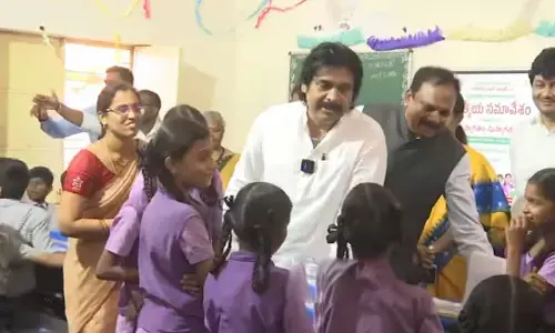 Deputy Cm: కడప మున్సిపల్ స్కూలు విద్యార్థులతో పవన్.. ఏం చెప్పారంటే..!