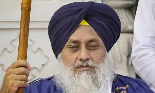 Sukhbir Badal: పాత్రలు కడిగిన సుఖ్‌బీర్ సింగ్.. ఐదో రోజూ సేవాదార్‌గా విధులు