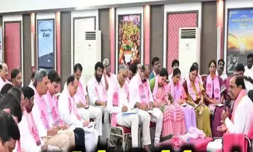 BRSLP : నేడు మధ్యాహ్నం కేసీఆర్ అధ్యక్షతన బీఆర్ఎస్ఎల్పీ సమావేశం