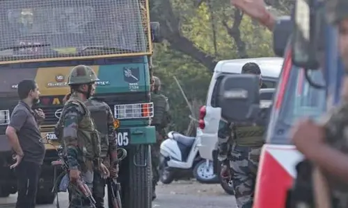 Jammu & Kashmir: ఉరిలో ఎన్‌కౌంటర్.. ఇద్దరు ఉగ్రవాదులు హతం