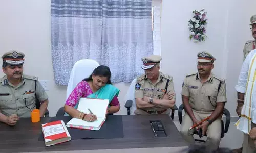 Home Minister Anitha:వ్యవస్థలను గాడిలో పెట్టేందుకు జీరో నుంచి స్టార్ట్ చేశాం.. హోం మంత్రి కీలక వ్యాఖ్యలు