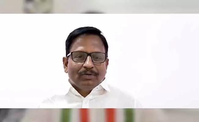 MLA Yennam Srinivas Reddy : కేసీఆర్ అసెంబ్లీ కంటే ఫామ్ హౌసే గొప్ప అనుకుంటున్నారు : ఎమ్మెల్యే యెన్నం శ్రీనివాస్ రెడ్డి MLA Yennam Srinivas Reddy : కేసీఆర్ అసెంబ్లీ కంటే ఫామ్ హౌసే గొప్ప అనుకుంటున్నారు : ఎమ్మెల్యే యెన్నం శ్రీనివాస్ రెడ్డి