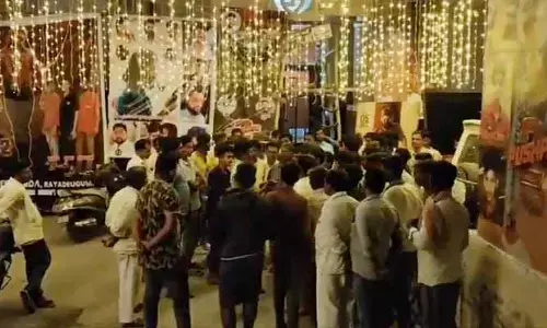 Tragedy: పుష్ప-2 షో సందర్భంగా మరో విషాదం.. మూవీ చూస్తూ వ్యక్తి మృతి