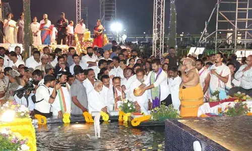 Revanth Reddy: ఇది తల్లి రుణం తీర్చుకున్న తరుణం.. సీం ఆసక్తికర ట్వీట్