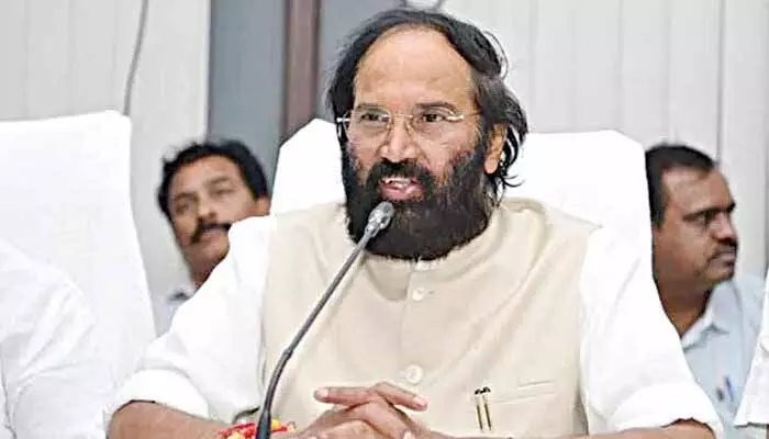 Uttam Kumar Reddy: కేటీఆర్ వ్యాఖ్యలను పట్టించుకోవాల్సిన అవసరం లేదు: ఉత్తమ్ Uttam Kumar Reddy: కేటీఆర్ వ్యాఖ్యలను పట్టించుకోవాల్సిన అవసరం లేదు: ఉత్తమ్