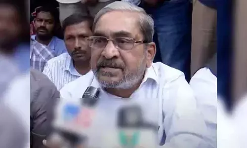 Allam Narayana: ఫిల్మ్ ఛాంబర్ ఎదుట జర్నలిస్టుల ఆందోళన.. అల్లం నారాయణ సంచలన వ్యాఖ్యలు