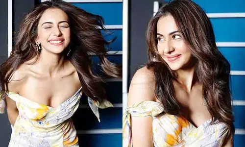 Rakul Preet Singh: ‘హాట్ చాక్లెట్ ఎవరికి కావాలి’ అంటూ అల్లు అర్జున్ బ్యూటీ పోస్ట్..