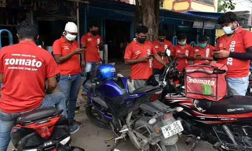 Delivery Workers: డెలివరీ వర్కర్లకు గుడ్ న్యూస్.. త్వరలో కేంద్రం కొత్త పథకం..!