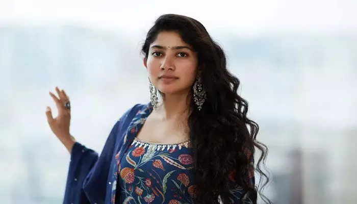 Sai Pallavi: ఇక మౌనంగా ఉండను .. తప్పుడు రాతలు రాసిన ఎవరైనా సరే వదలనంటూ స్ట్రాంగ్ వార్నింగ్ ఇచ్చిన సాయి పల్లవి Sai Pallavi: ఇక మౌనంగా ఉండను .. తప్పుడు రాతలు రాసిన ఎవరైనా సరే వదలనంటూ స్ట్రాంగ్ వార్నింగ్ ఇచ్చిన సాయి పల్లవి