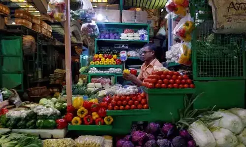 Retail Inflation: దిగొచ్చిన ధరలు.. నవంబర్‌లో 5.4 శాతానికి రిటైల్ ద్రవ్యోల్బణం