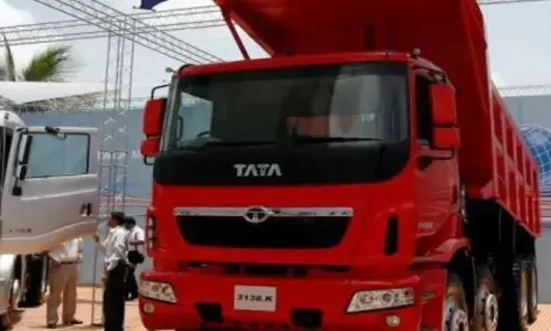 Tata vehicles: ట్రక్కులు, బస్సుల ధరలు పెంచిన టాటా మోటార్స్