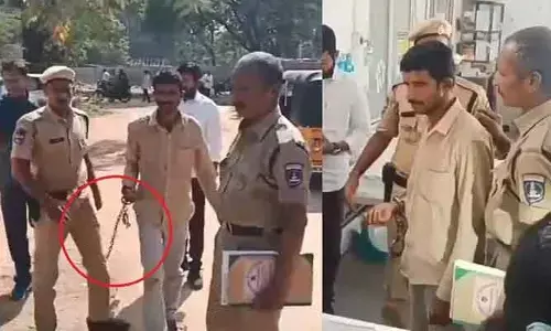 రైతు హీర్యా నాయక్‌కు బేడీల ఘటన.. తెలంగాణ సర్కార్ సంచలన నిర్ణయం