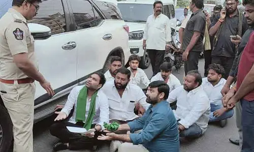 Vijayawada: వైసీపీ నిరసన.. ఉద్రిక్తత