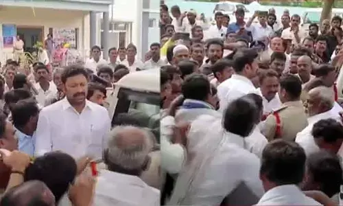 Kadapa: పులివెందులలో ఎన్నికలు.. ఉద్రిక్తత