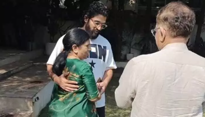 Allu Arjun: మేనల్లుడిని చూసి కన్నీరు పెట్టుకున్న చిరంజీవి సతీమణి Allu Arjun: మేనల్లుడిని చూసి కన్నీరు పెట్టుకున్న చిరంజీవి సతీమణి