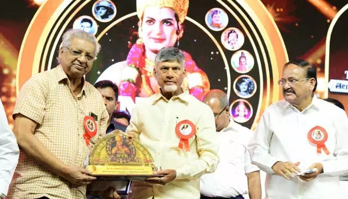 ఎన్టీఆర్కు భారతరత్న.. సీఎం చంద్రబాబు సంచలన కామెంట్స్ ఎన్టీఆర్కు భారతరత్న.. సీఎం చంద్రబాబు సంచలన కామెంట్స్