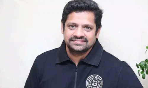 Bunny Vas : రేవతి కుమారున్ని పరామర్శించిన పుష్ప నిర్మాత